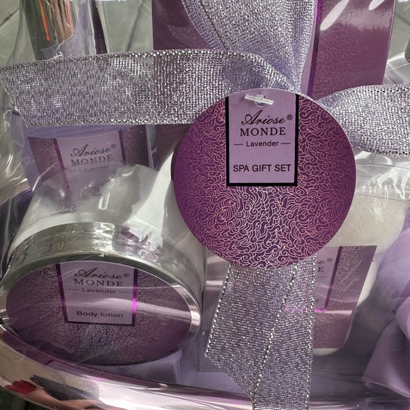 Ariose Monde lavender spa gift set- New! - Picture 4 of 9